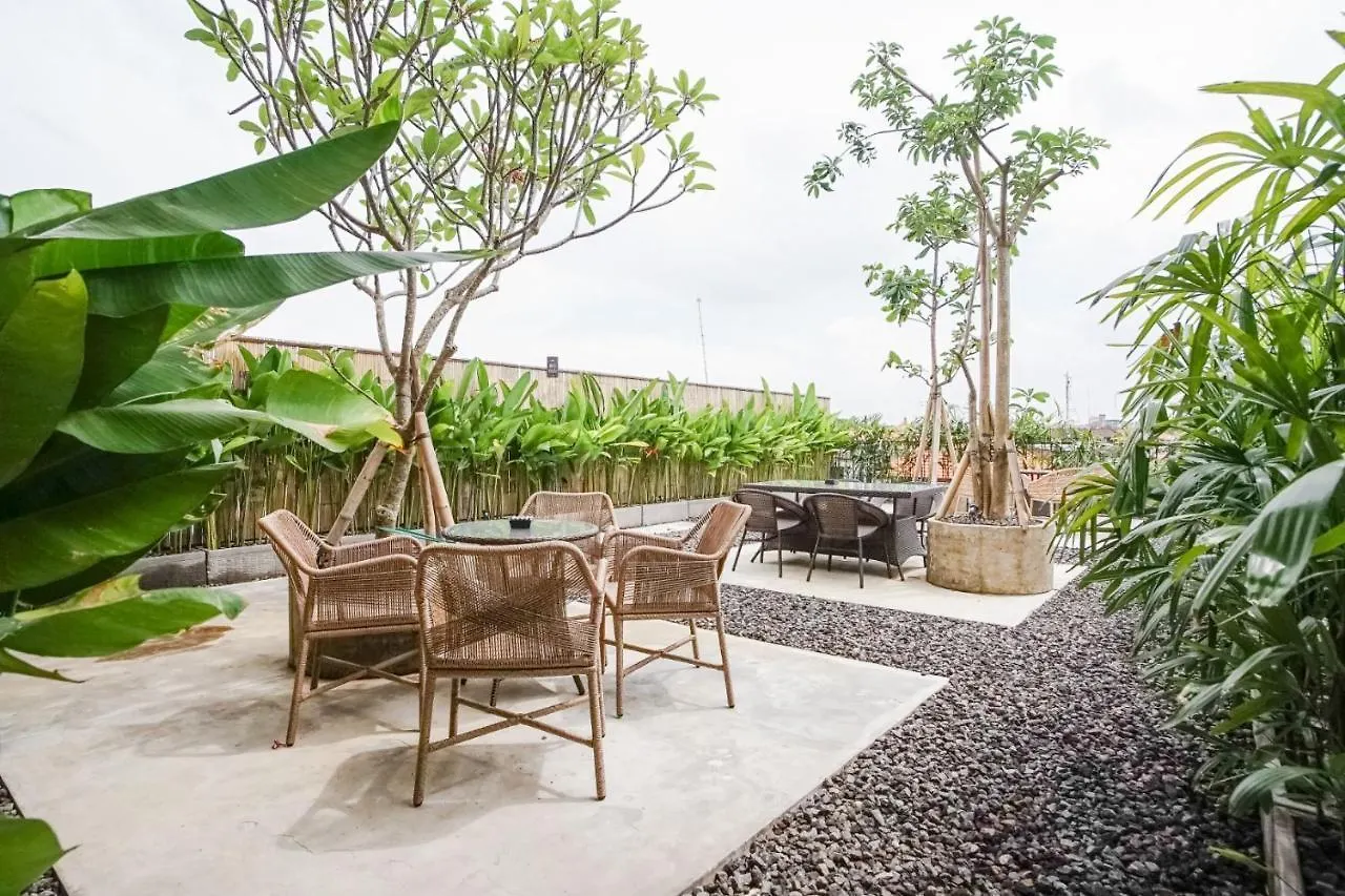 Tanaga Coliving Hotel Seminyak  3*, Seminyak (Bali)