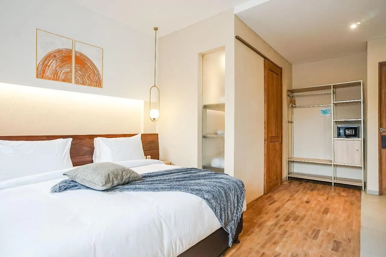 Tanaga Coliving Hotel Seminyak